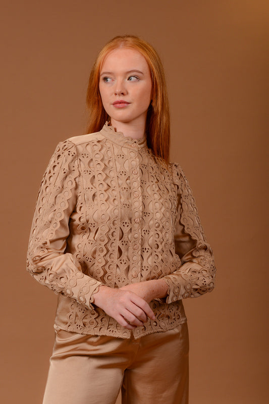 Lilly Shirt in Champagne
